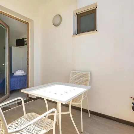 Aparthotel Maresidence - Il Sul Mare A Torre Pali